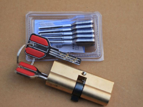 碾子山24小时上门开锁公司